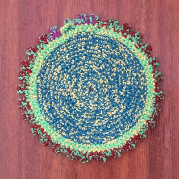 BUNDLE: Crocheted Yarn Circular Multicolored Crocheted Placemats - Picture 3 of 5